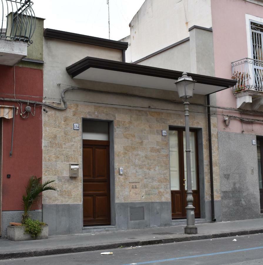 Villa Casa Aci GioJa Aci Catena Exterior foto